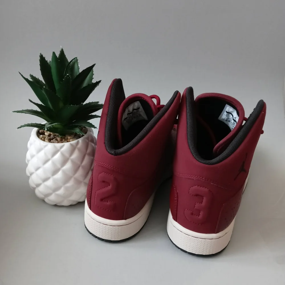 Jordan Retro Unique shoes girls  boys model Fligth  prem  Sz 6Y Burgundy…